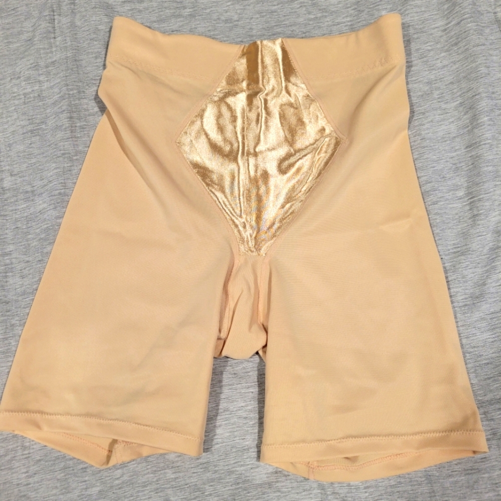 Maidenform Shapewear Shorts Nude